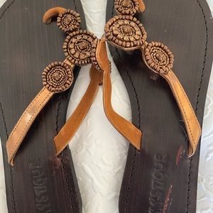 MYSTIQUE Leather & Crystal Sandals 9, bronze, suede toe piece